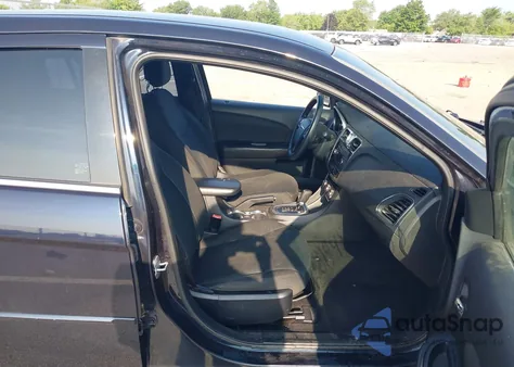 2011 Chrysler 200 Lx из США, поврежденный, VIN 1C3BC4FB1BN558370